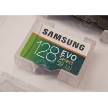 128 GB Samsung EVO Select microSDXC + SD adaptér