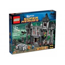 LEGO® Super Heroes 10937 BatmanTM Arkham Asylum Breakout