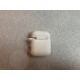 Siliconový obal pre Apple AirPods s karbinou v bielej farbe