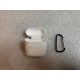 Siliconový obal pre Apple AirPods s karbinou v bielej farbe